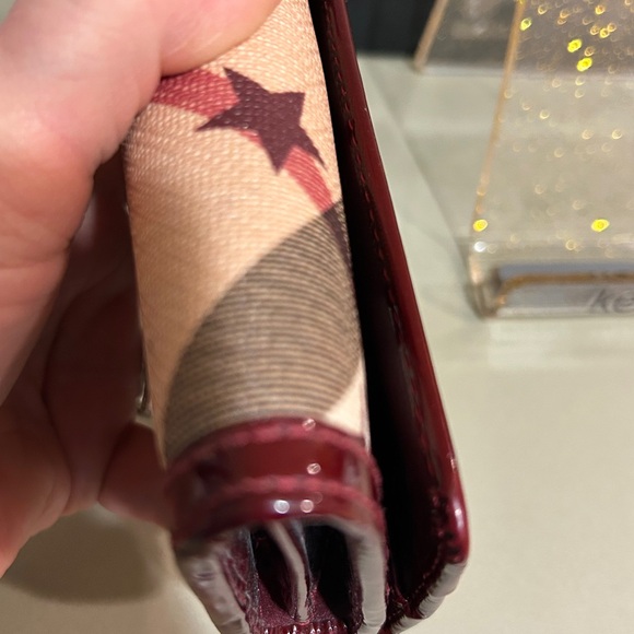 Burberry Rare Super Nova Burgundy Wallet with snap closure - Picture 11 of 16